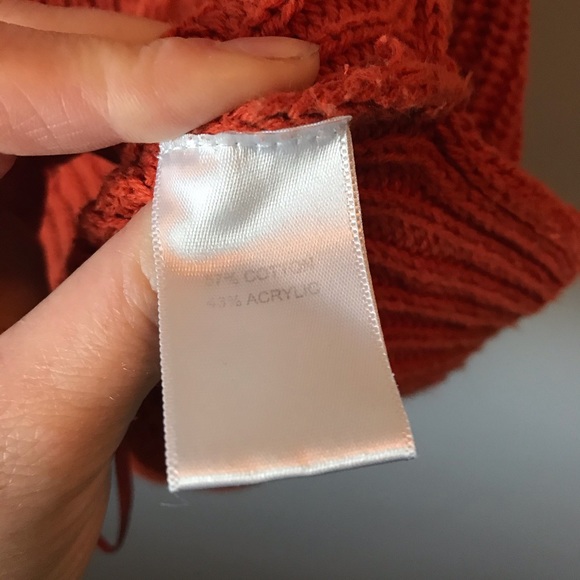 Knit cropped tank - Picture 3 of 3